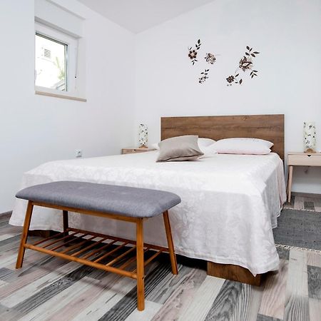 Paola Cozy Apartment Rovinj Eksteriør billede