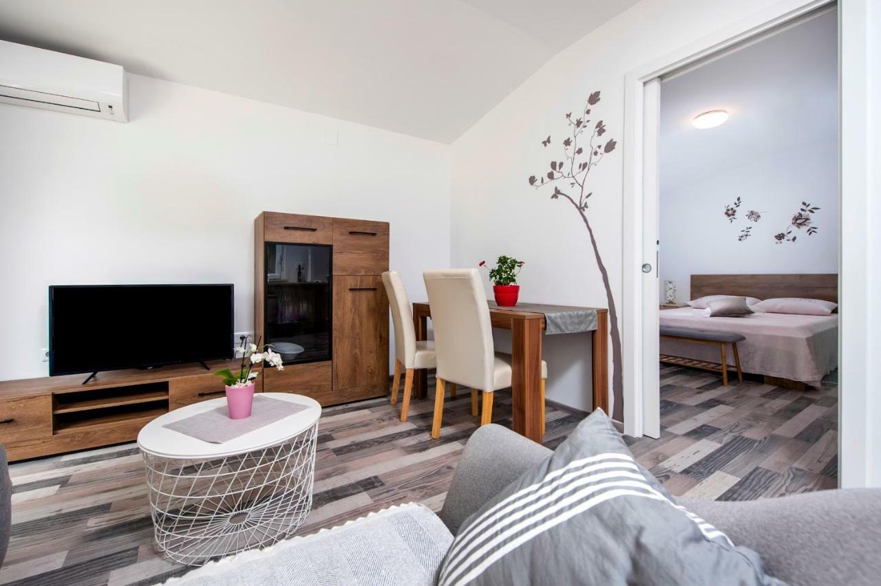 Paola Cozy Apartment Rovinj Eksteriør billede