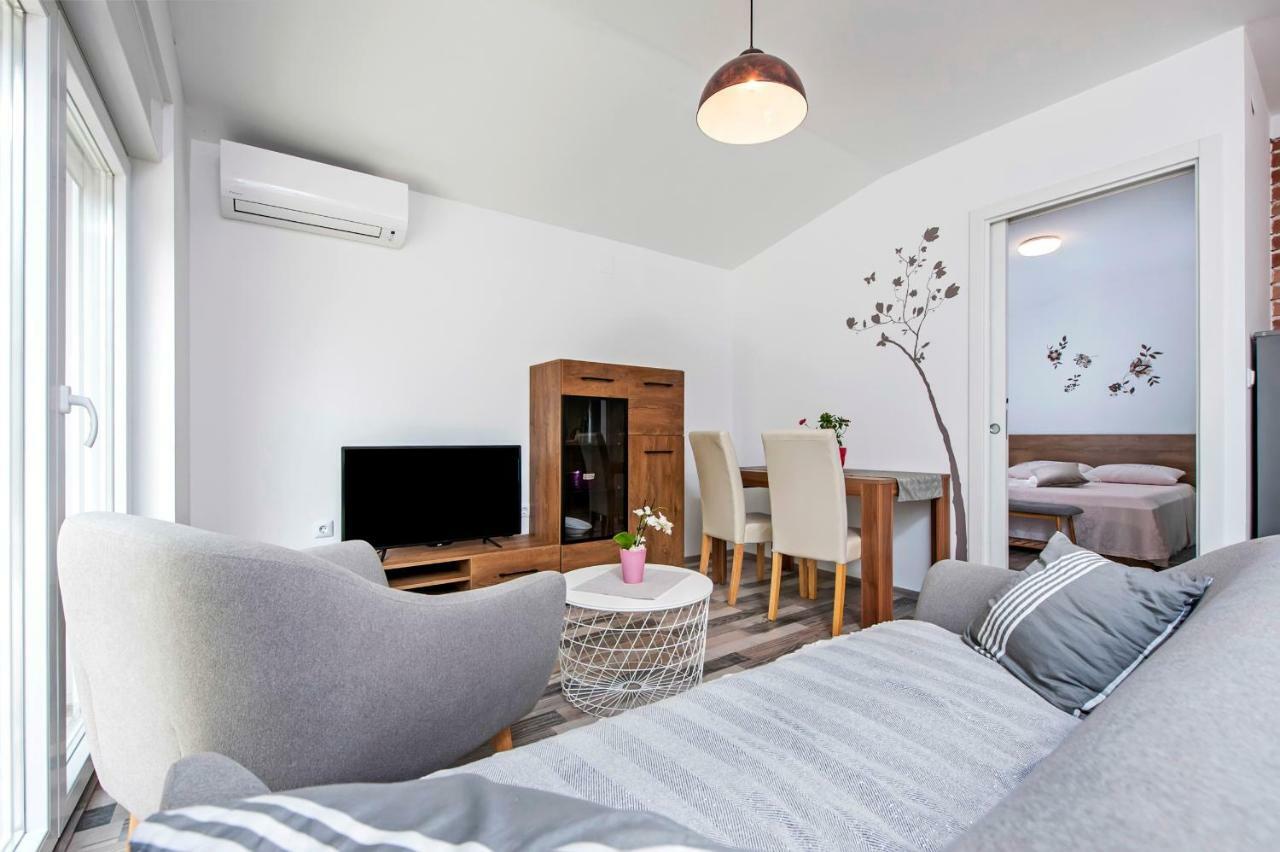 Paola Cozy Apartment Rovinj Eksteriør billede